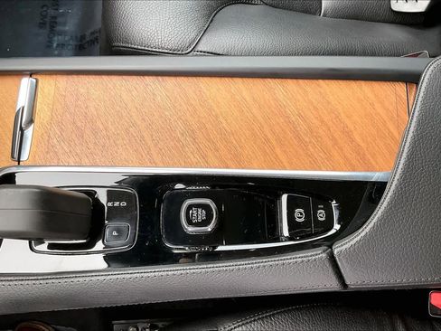 Used 2022 Volvo XC90 T8 Inscription Expression w/ Advanced Package image 20