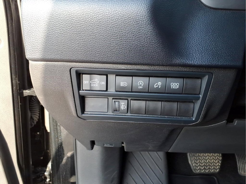 Used 2025 Toyota Tundra SR5 AWD/4WD image 21