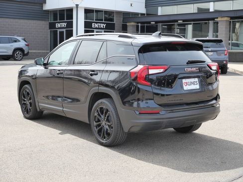 Used 2022 GMC Terrain SLE w/ Driver Convenience Package AWD/4WD image 7