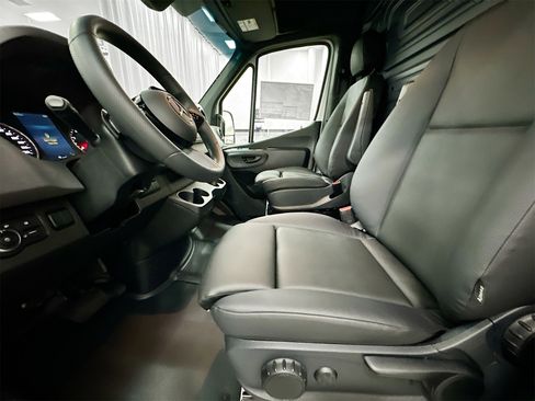 New 2025 Mercedes-Benz Sprinter 3500 image 21