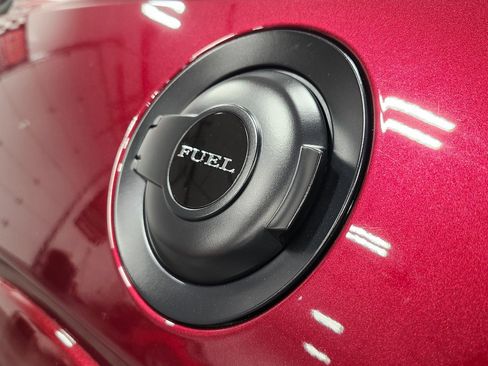 Used 2019 Dodge Challenger SRT Hellcat Redeye image 40