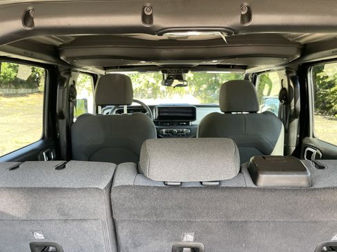 Used 2024 Jeep Wrangler Sport S w/ Convenience Group image 21