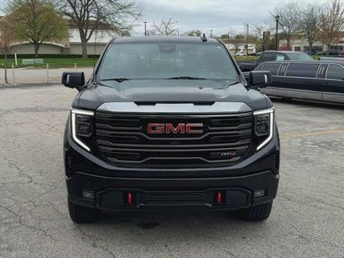 Certified 2023 GMC Sierra 1500 AT4 w/ AT4 Premium Package AWD/4WD image 3