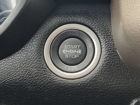 Used 2024 RAM 2500 Laramie AWD/4WD image 35