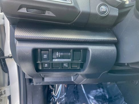 Used 2019 Subaru Crosstrek 2.0i Premium AWD/4WD image 15