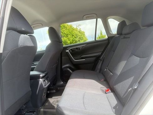Used 2024 Toyota RAV4 LE AWD/4WD image 22