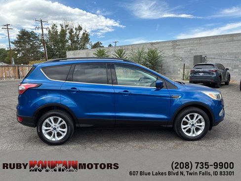 Used 2018 Ford Escape SE FWD image 8