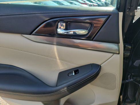 Used 2019 Nissan Maxima 3.5 SL w/ Floor Mat Group FWD image 12