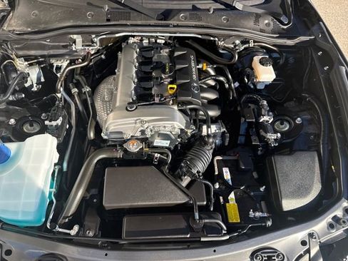 Used 2025 MAZDA MX-5 Miata RF Grand Touring image 22