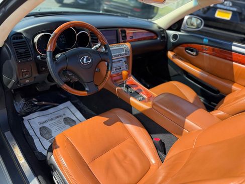 Used 2002 Lexus SC 430 Convertible image 24