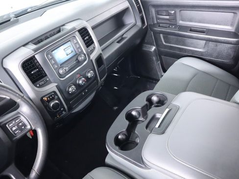Used 2018 RAM 1500 Express w/ Express Value Package AWD/4WD image 32