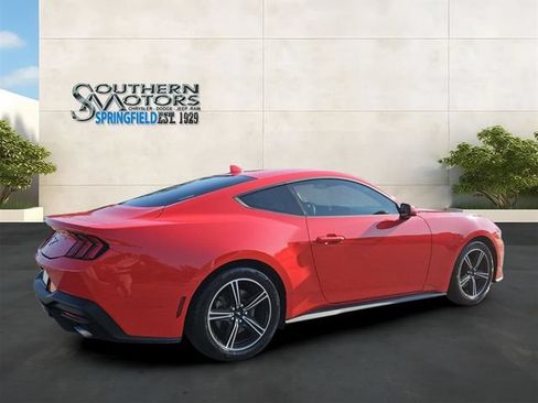 Used 2024 Ford Mustang Coupe RWD image 5