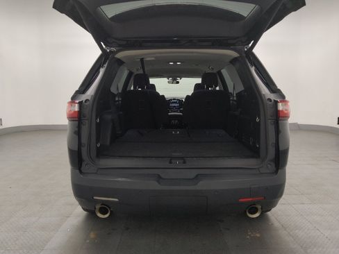Used 2018 Chevrolet Traverse LT FWD image 29