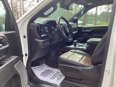 Used 2025 Chevrolet Silverado 1500 High Country w/ Z71 Off-Road Package image 11