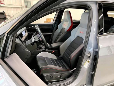 Used 2023 Volkswagen GTI Autobahn image 28