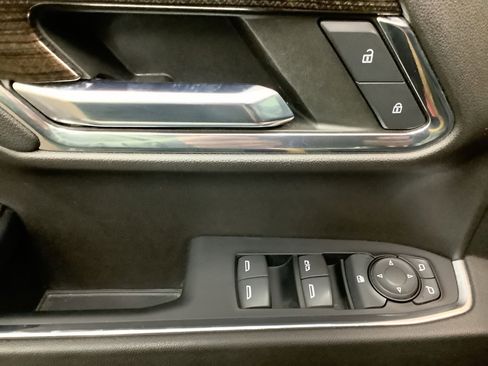 Used 2023 Chevrolet Silverado 1500 RST image 16