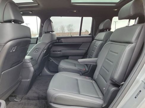 Used 2025 Hyundai Santa Fe Calligraphy image 13