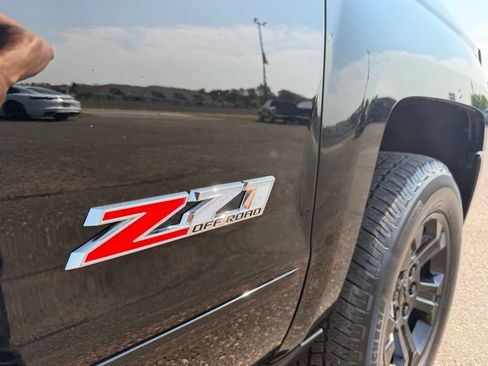 Used 2018 Chevrolet Silverado 1500 LTZ Z71 w/ LTZ Plus Package AWD/4WD image 16