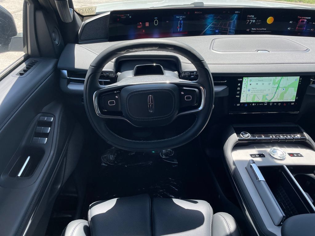 New 2026 Lincoln Navigator Reserve w/ Jet Appearance Package AWD/4WD image 19