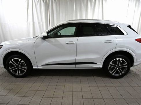New 2025 Audi Q5 Premium image 10