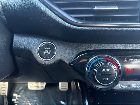 Used 2022 Kia Forte GT-Line w/ GT-Line Premium Package FWD image 19