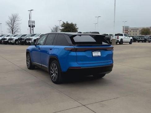 Used 2025 Jeep Wagoneer S Limited image 7