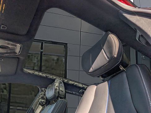 New 2025 Cadillac Lyriq Sport image 11