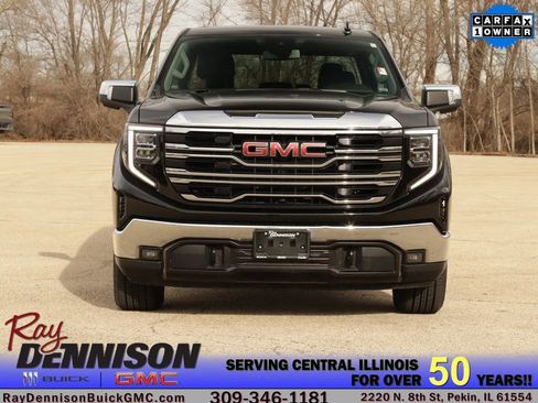 Used 2025 GMC Sierra 1500 SLT image 2