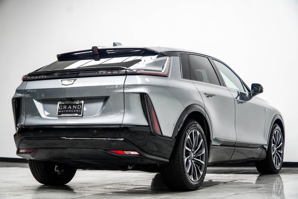 Used 2024 Cadillac Lyriq Sport AWD/4WD image 14