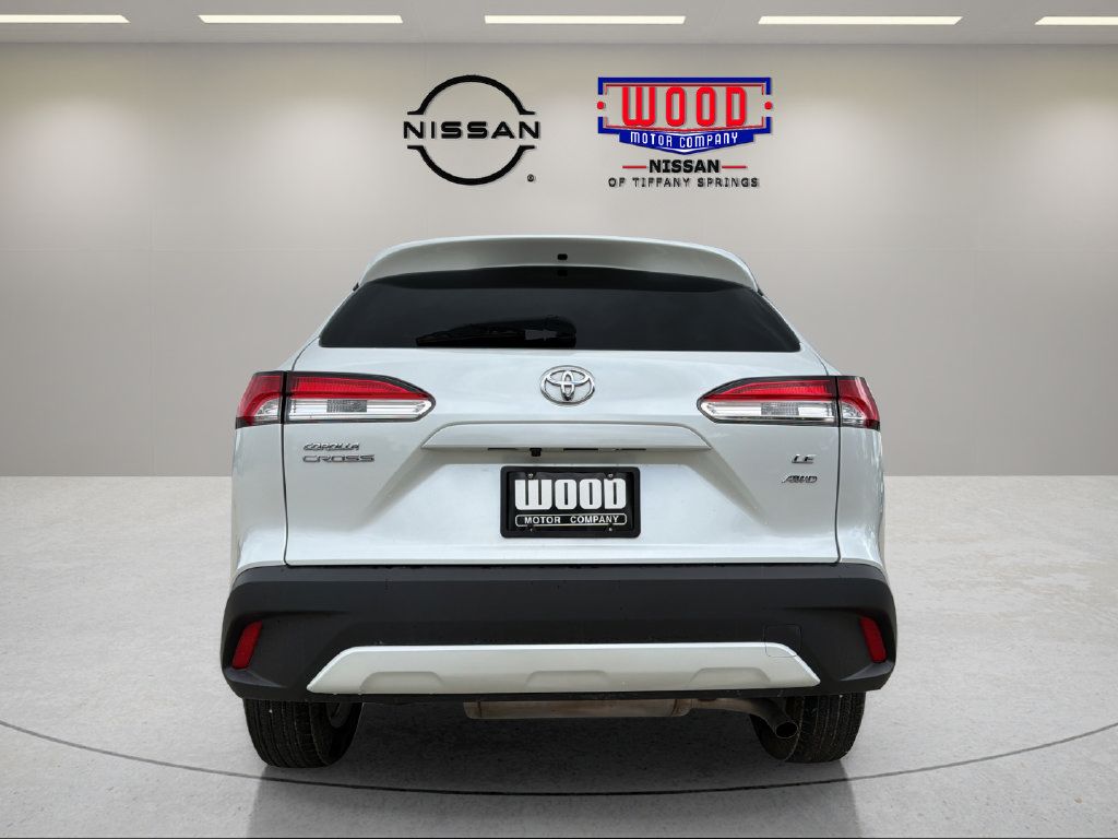 Used 2024 Toyota Corolla Cross LE w/ Moonroof Package AWD/4WD image 3
