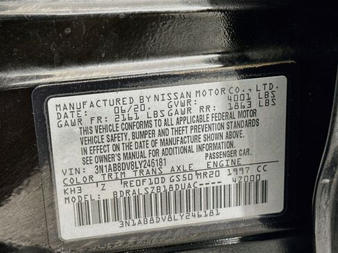 Used 2020 Nissan Sentra SR w/ Premium Package FWD image 12