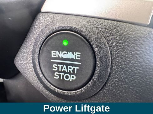 Used 2022 Ford Escape SE w/ Convenience Package FWD image 16