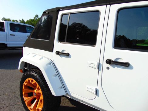 Used 2016 Jeep Wrangler Unlimited Sport w/ Connectivity Group AWD/4WD image 45