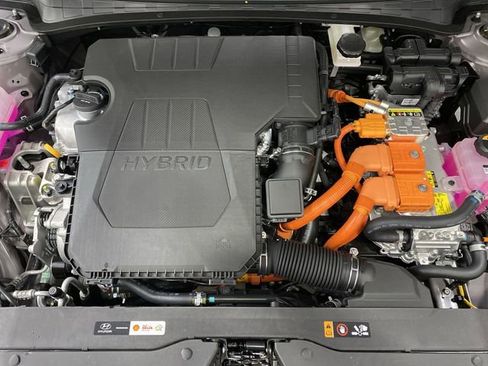 New 2025 Hyundai Elantra Limited image 37