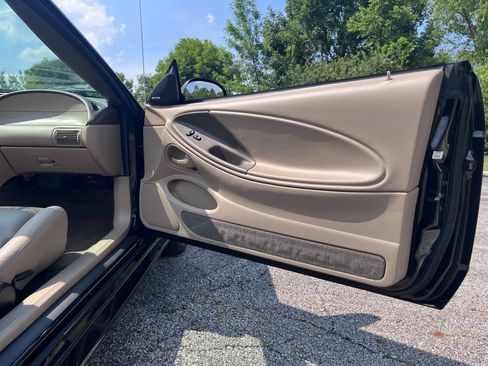 Used 2003 Ford Mustang GT RWD image 66