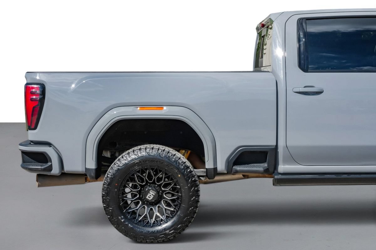 Used 2024 GMC Sierra 2500 AT4X AWD/4WD image 7