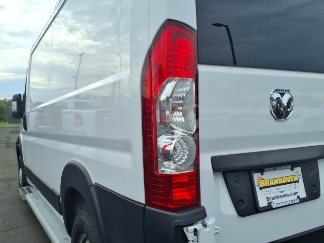 Used 2025 RAM ProMaster 2500 w/ U-Haul Equipment Group FWD image 12