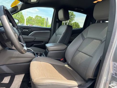 Used 2024 Chevrolet Colorado ZR2 w/ ZR2 Convenience Package III AWD/4WD image 20