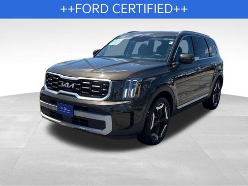 Used 2023 Kia Telluride S AWD/4WD image 1