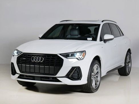 Certified 2023 Audi Q3 2.0T Premium Plus w/ Premium Plus Package image 29