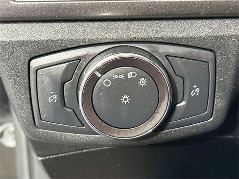 Used 2019 Ford Fusion SE image 23