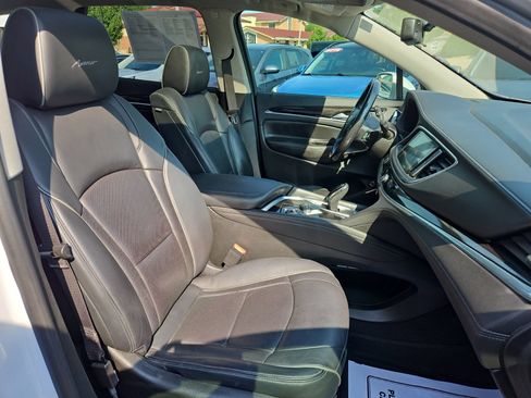 Used 2019 Buick Enclave Avenir w/ Avenir Technology Package FWD image 29