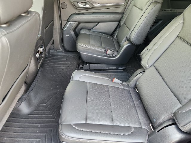 Used 2022 GMC Yukon Denali w/ Advanced Technology Package AWD/4WD image 30