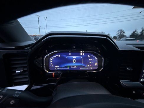 Used 2022 Chevrolet Silverado 1500 LTZ w/ LTZ Premium Package image 10