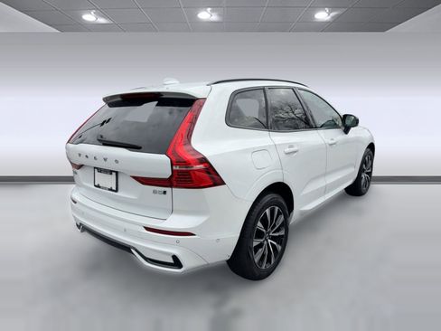 Certified 2025 Volvo XC60 B5 Plus image 9
