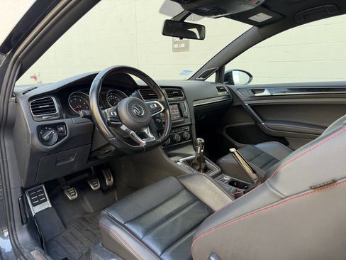 Used 2015 Volkswagen GTI SE w/ Lighting Package (SEL) FWD image 12