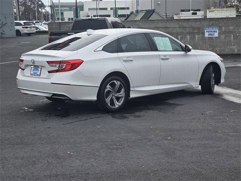 Used 2018 Honda Accord EX image 4