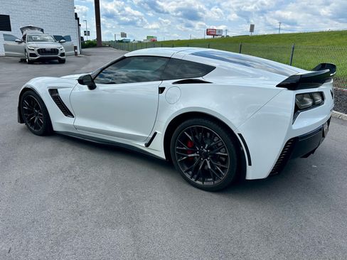 Used 2016 Chevrolet Corvette Z06 w/ 3LZ Preferred Equipment Group RWD image 6