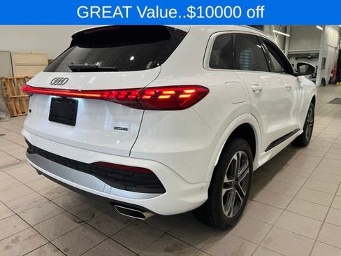 Used 2025 Audi Q5 Premium w/ 19" Wheel Package AWD/4WD image 7
