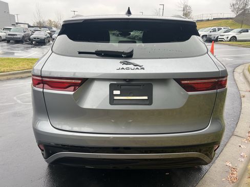 Certified 2025 Jaguar F-PACE R-Dynamic S image 6